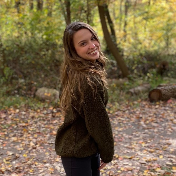 Meet your Posher, Sarah - Picture 1 of 1